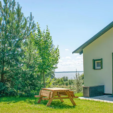 Holiday home Gorgeous In With Kitchen Wolin
